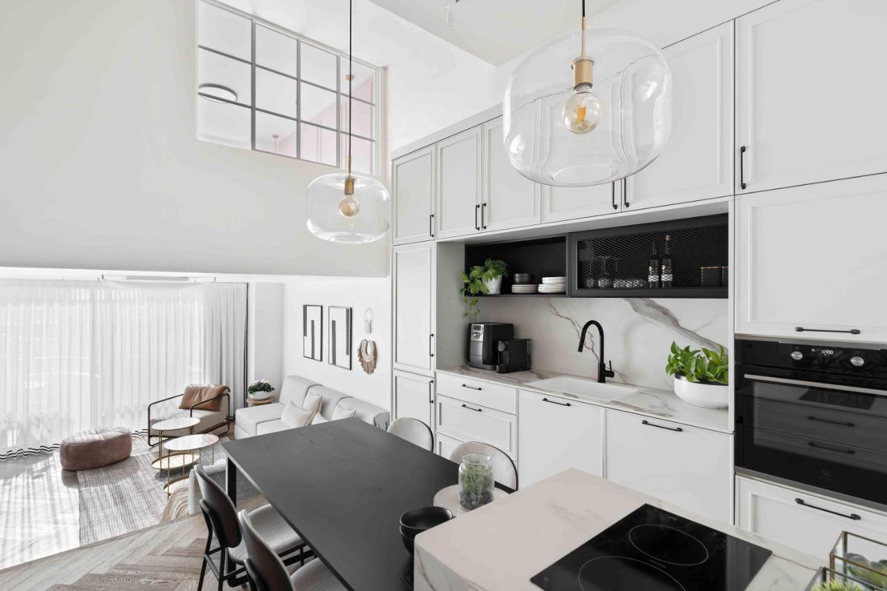 Elegant Duplex With Parking By Beachfront Stay Herzliya Ngoại thất bức ảnh
