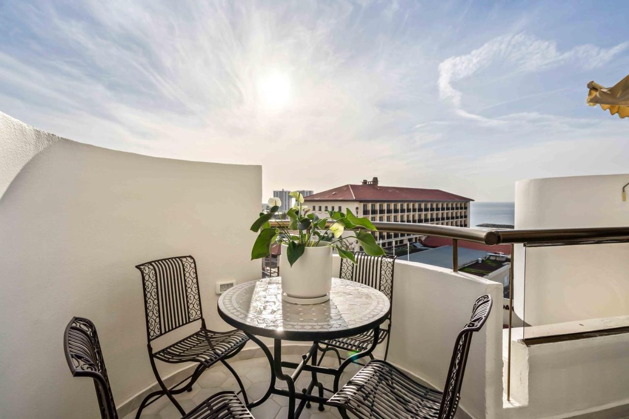 Elegant Duplex With Parking By Beachfront Stay Herzliya Ngoại thất bức ảnh
